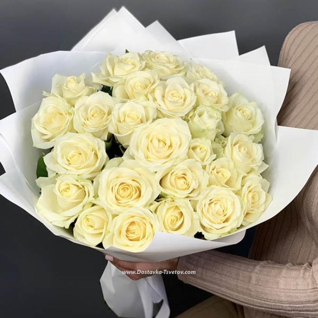 Букет белых роз "Амфибия"