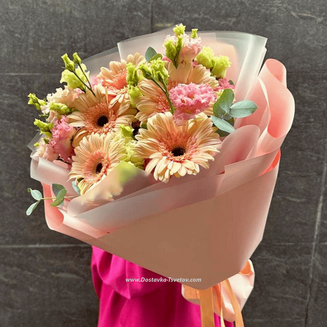 Цветы Букет с эустомами "Розовая Гербера"