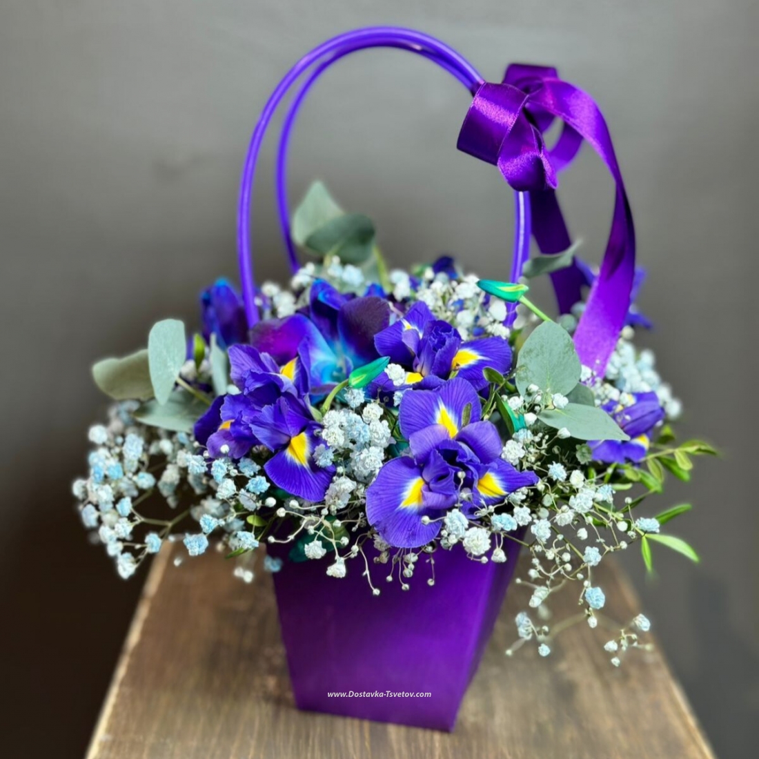 Букеты Сумочка с цветами "Виолетта"