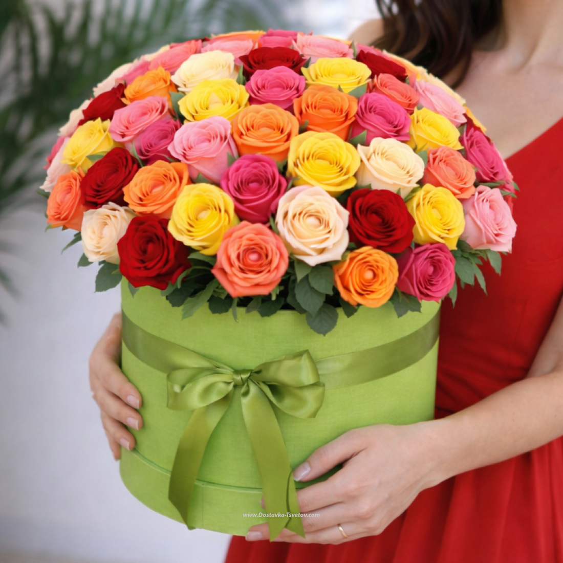 Розы Кенийские розы в коробке "Подарок Весны"