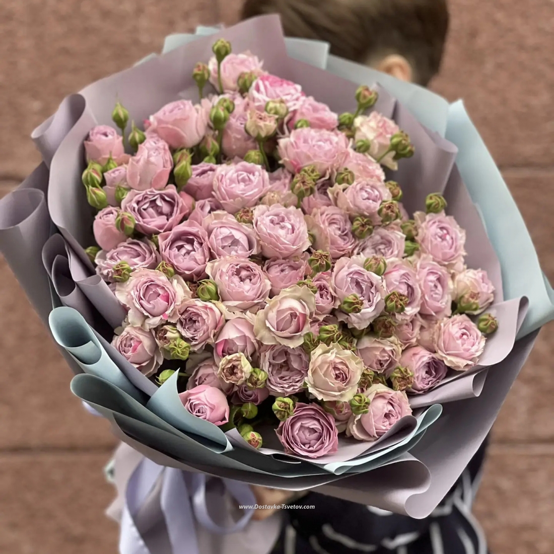 Пионовидные Букет из кустовых роз "Новый век"