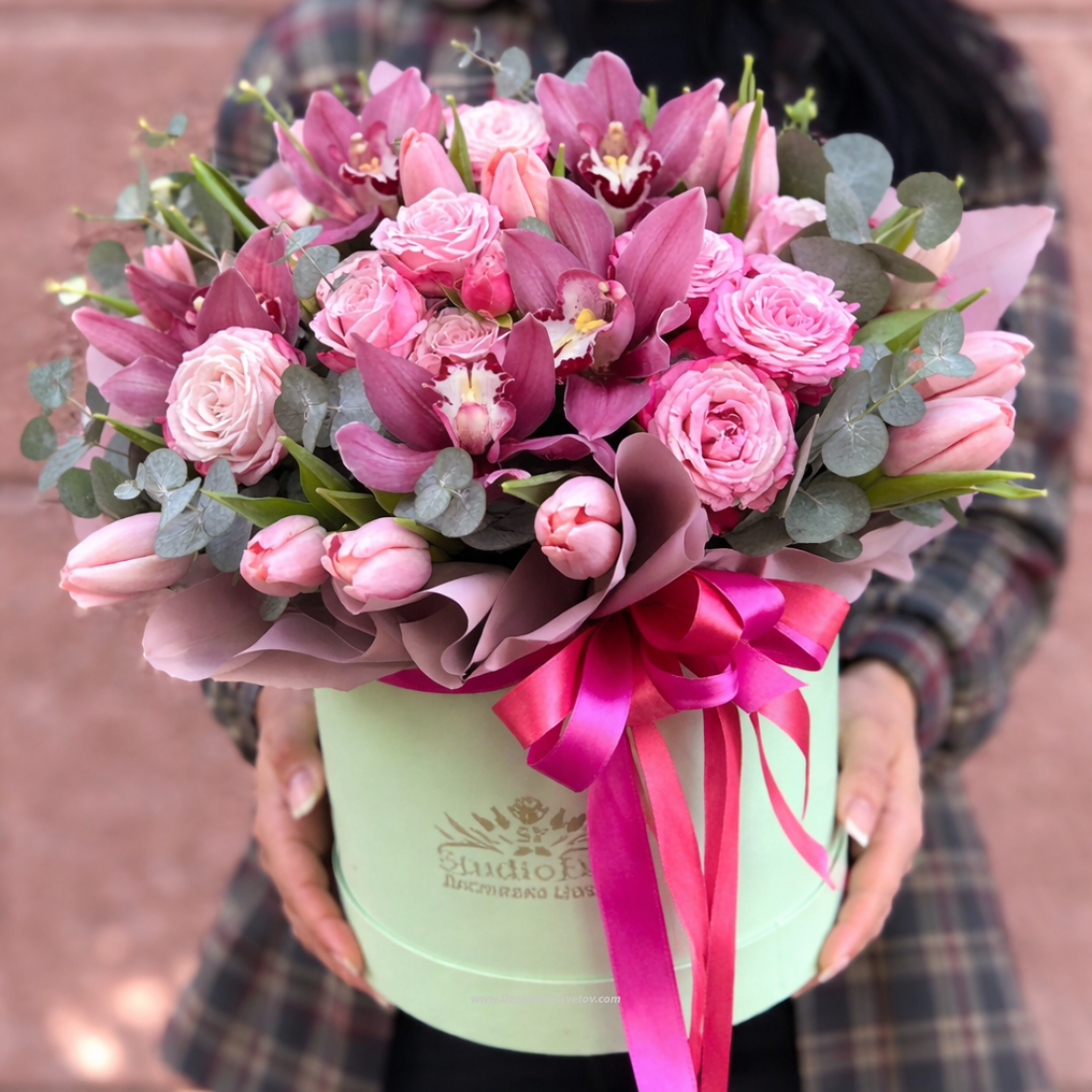 Цветы, букеты, композиции Весенняя коробка "Земфира"