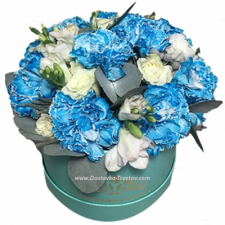 Цветы Голубые гвоздики "Аквамарин" в шляпной коробке