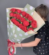 Букет из 21 красной розы "Чувства"
