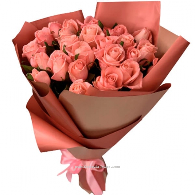 Букет нежно-розовых роз "Эмили"