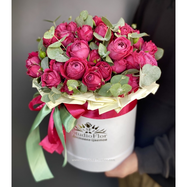 Коробка розовых роз "Благодать"