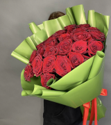 25 красных роз "Афродита"