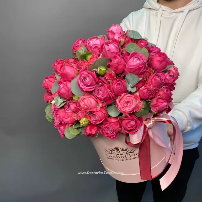 Пионовидные розы в коробке Фейерверк | купить с доставкой в StudioFlor