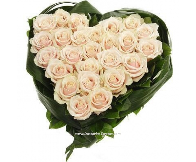 Розы Сердце из белых роз "Бренди"