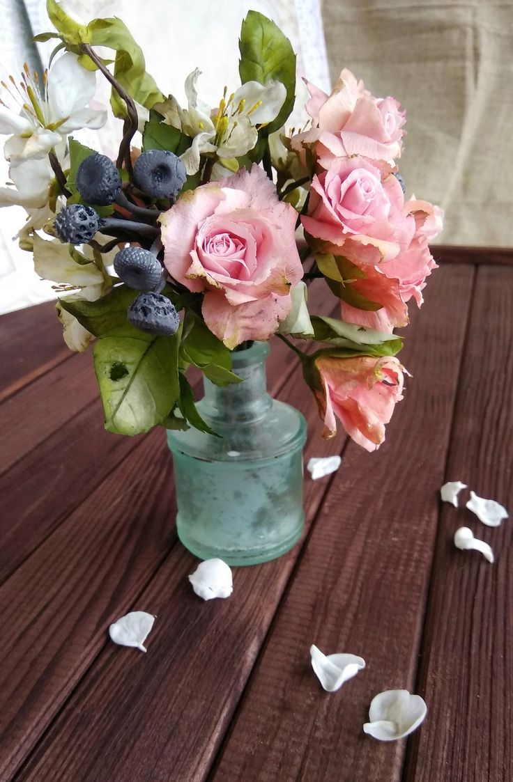 Как правильно подобрать форму вазы для букета - статьи интернет-магазина«Доставка цветов».